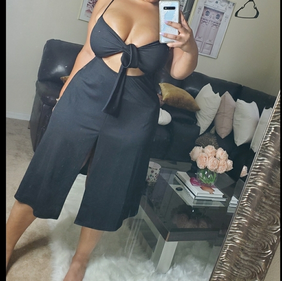 PrettyLittleThing Dresses & Skirts - Pretty little thang flirty dress